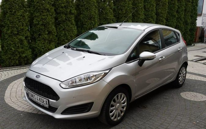 Ford Fiesta cena 32900 przebieg: 119000, rok produkcji 2017 z Ryn małe 191